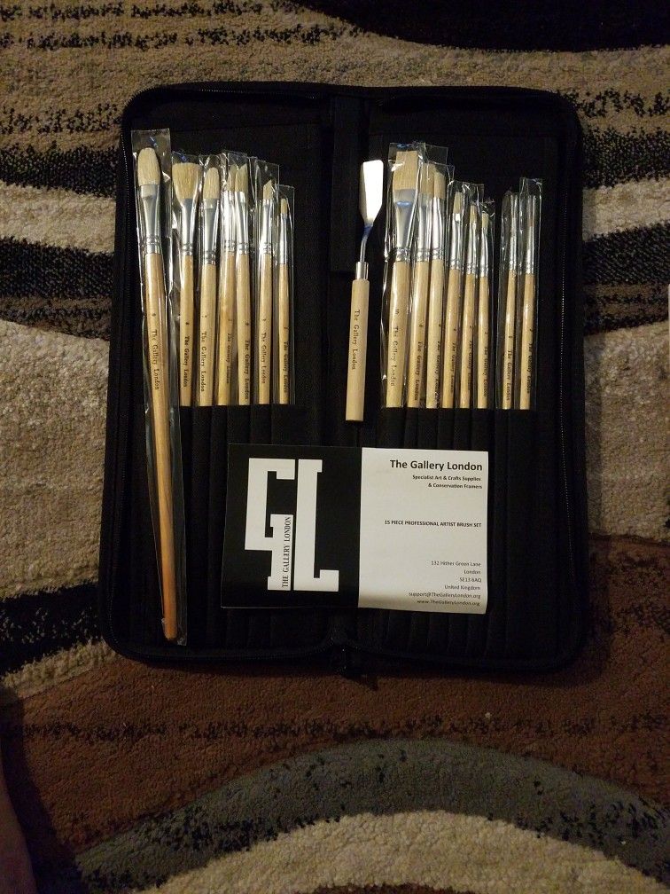 Artists Pro Quality Paint Brush Set With Carrying Case Made In London