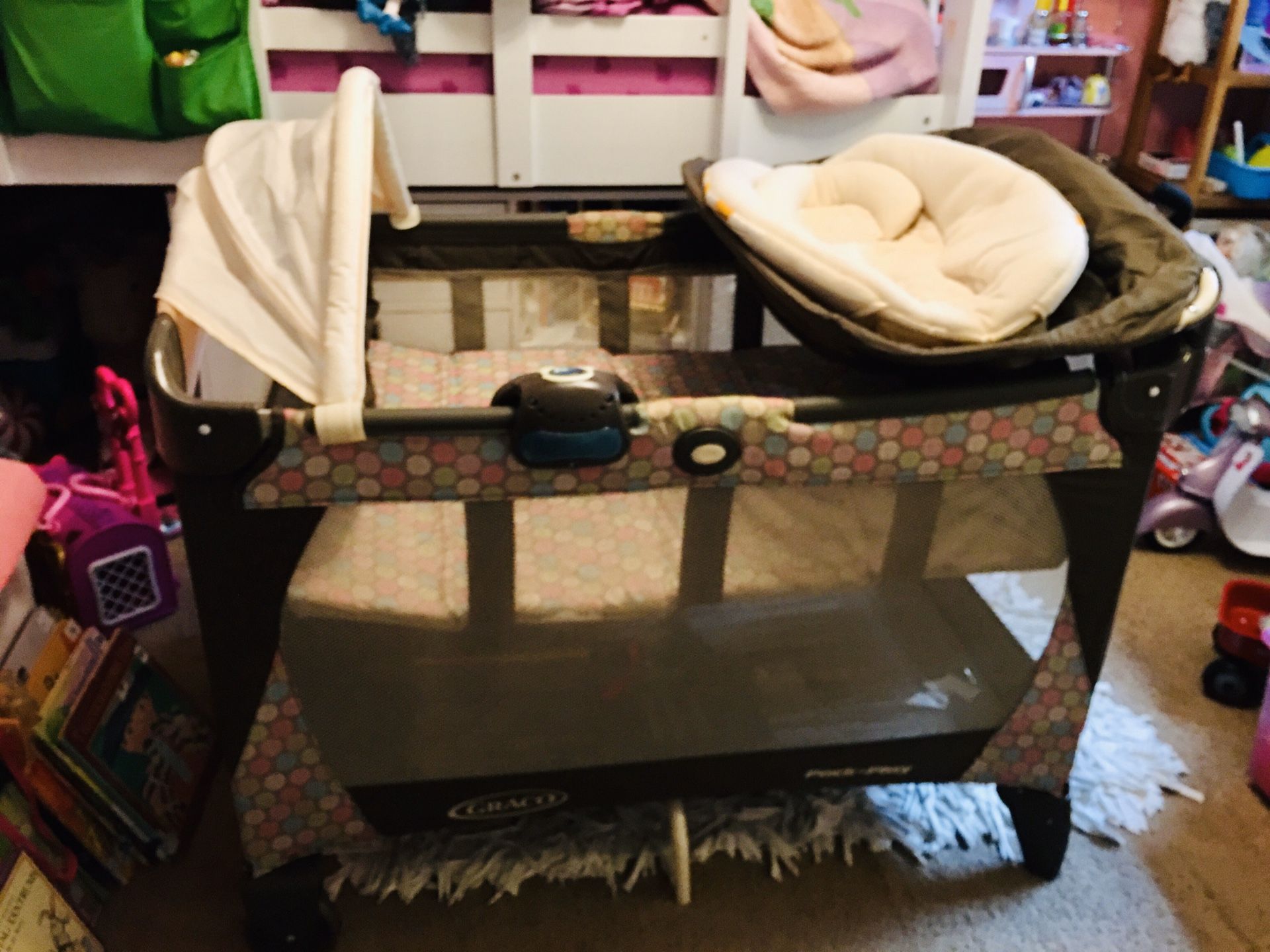 Graco polka dot top pack n play