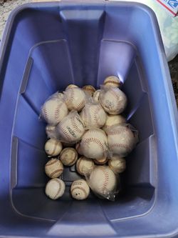 Softball/ Baseballs