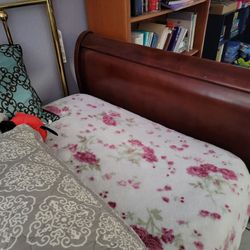 Slay bed frame , no mattress twin