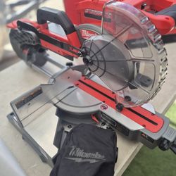 MILWAUKEE M18 FUEL CORDLESS 10INCH DOBLE BABEL MITER SAW KIT 8AMP FORGE BATERY END RAPID CHARGER 