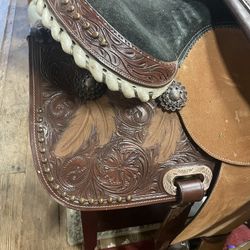 15in Saddle 