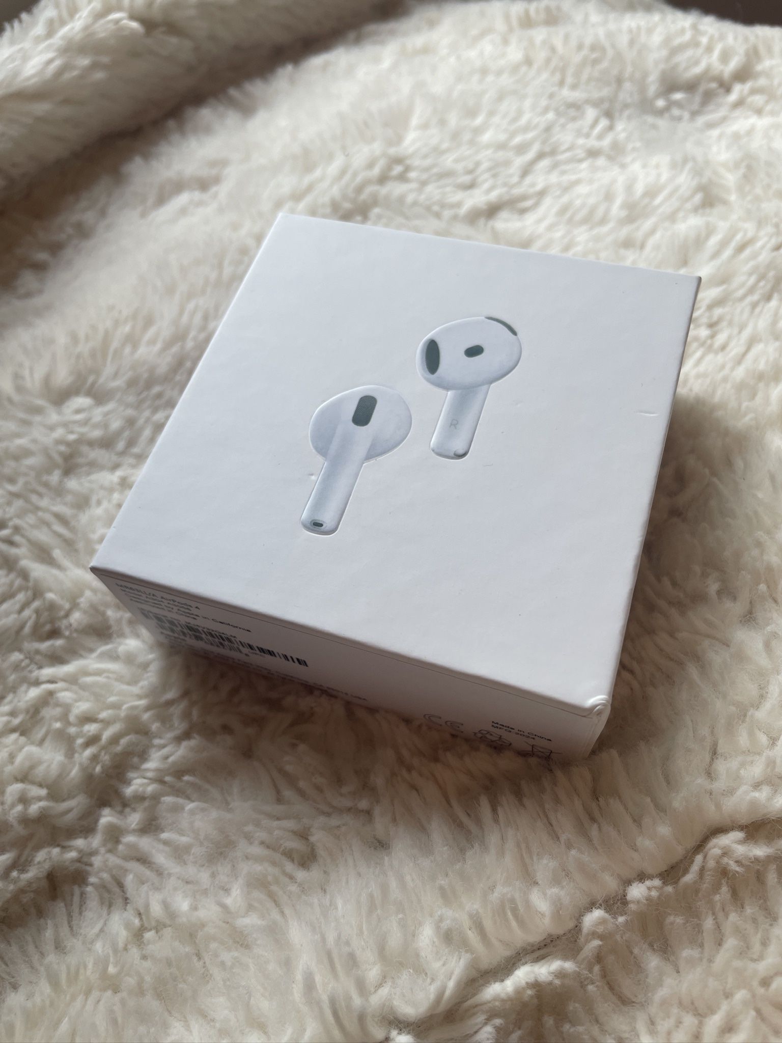 AirPods 4