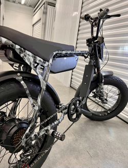 750 Watt Electric E-Bike, 35Mph, Miami Style, 20x4.0 Fat Tire 