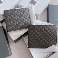New- Gucci Men’s Wallet ( brown)