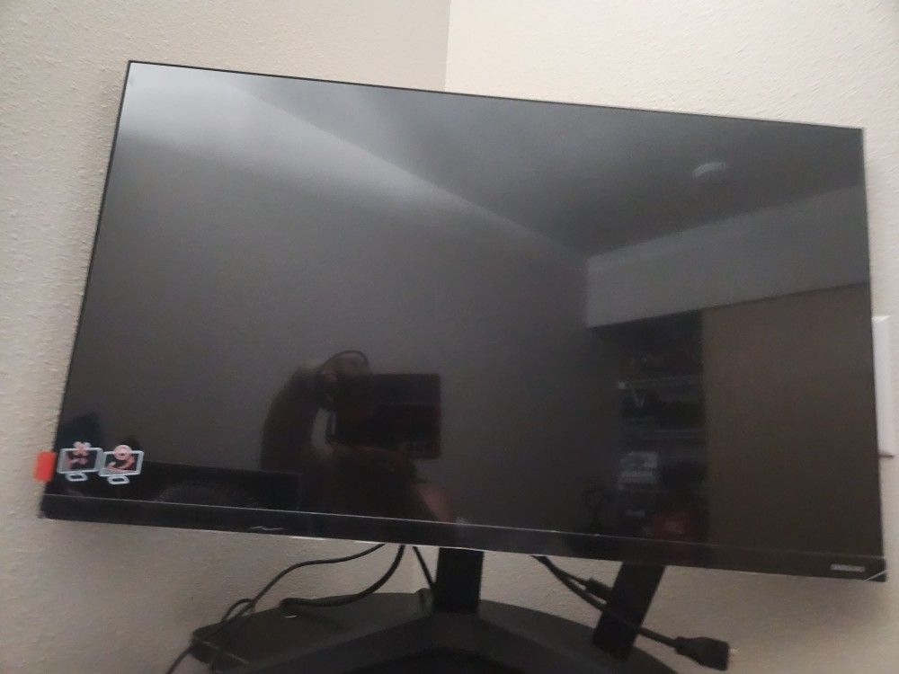 27 In Samsung Gaming Monitor
