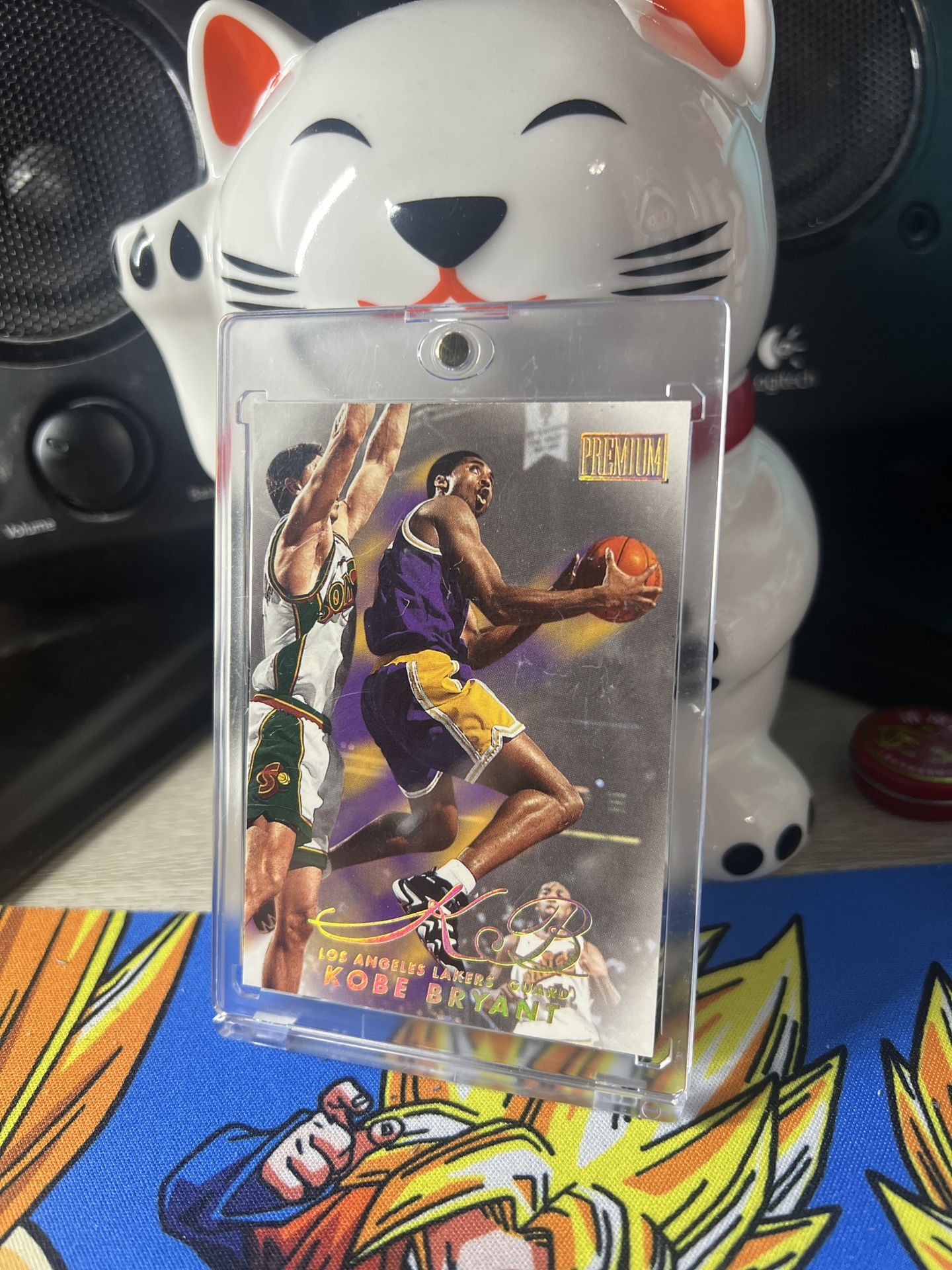 KOBE BRYANT PREMIUM CARD No. 44