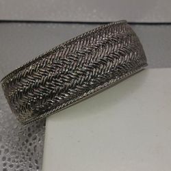 Silver plated woven look hinged bracelet