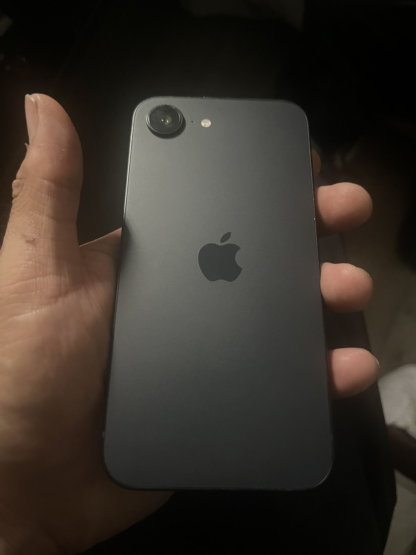 AT&T iPhone 16e