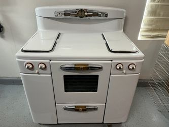 1952 Tappan Console Deluxe Gas Range Model AV-668 - Nice