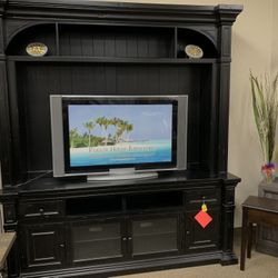 TV STANDS / KITCHEN / DINING SETS 