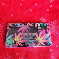  Eye Shadow Pallet Makeup Revolution 