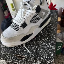 Jordan Retro 4 