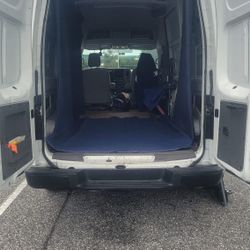 DELIVERY EXPRESS SERVICES