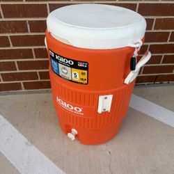 Igloo 5 Gallon Water Cooler with Spigot – Orange