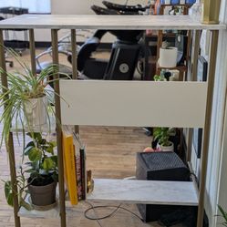 Standing desk