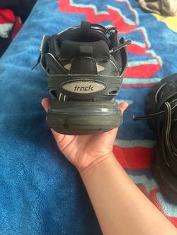 Balenciaga tracks black size 40