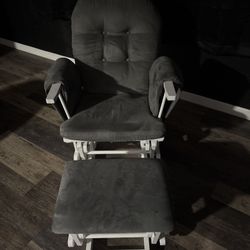 Gray Glider Chair With Ottoman