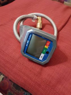 A/C PRO air-conditioning re-charging hose