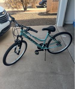 Huffy 18-Speed Mountain Bike – Teal