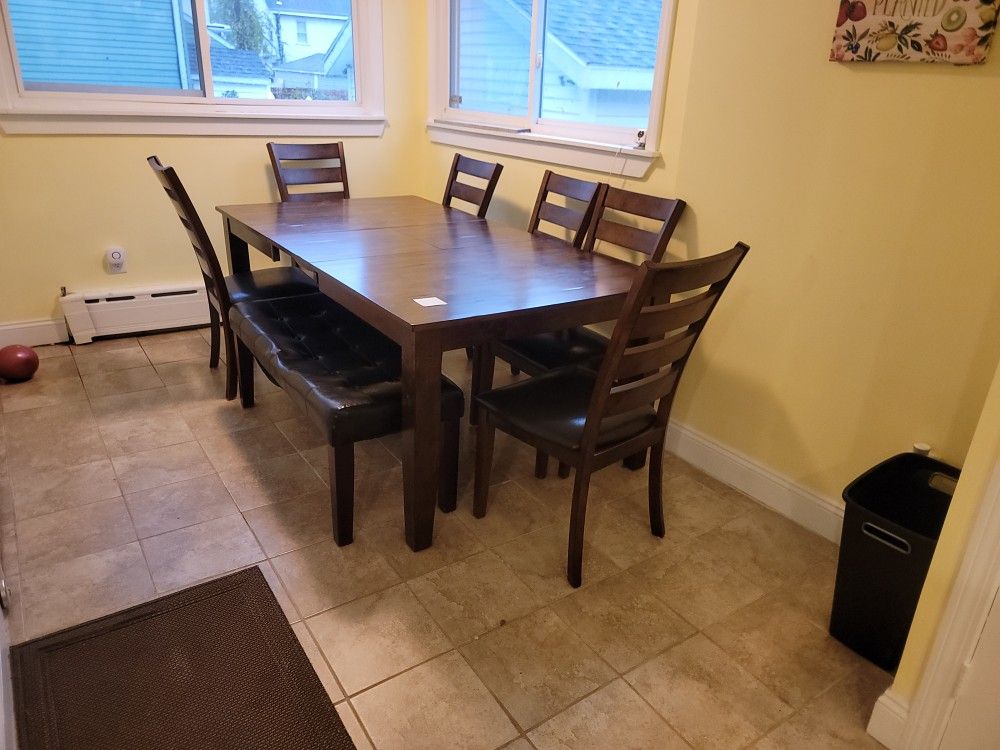 8 Piece Dining Room Set