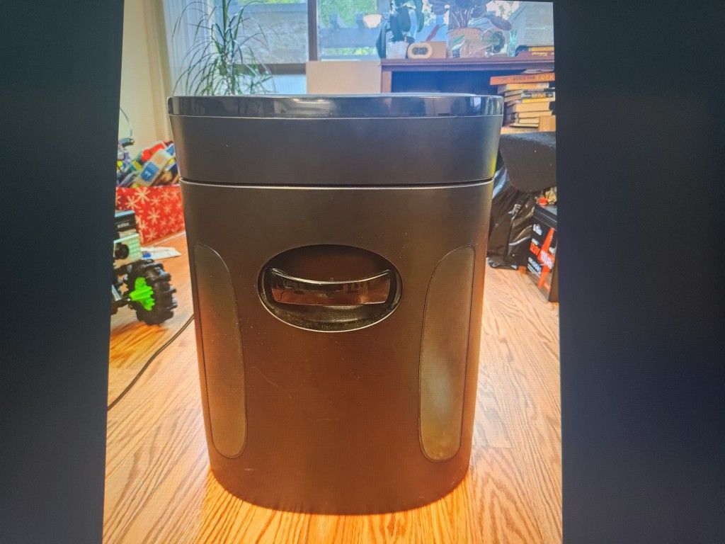 Royal 1216X Crosscut Paper Shredder