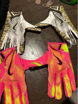 Nike gloves