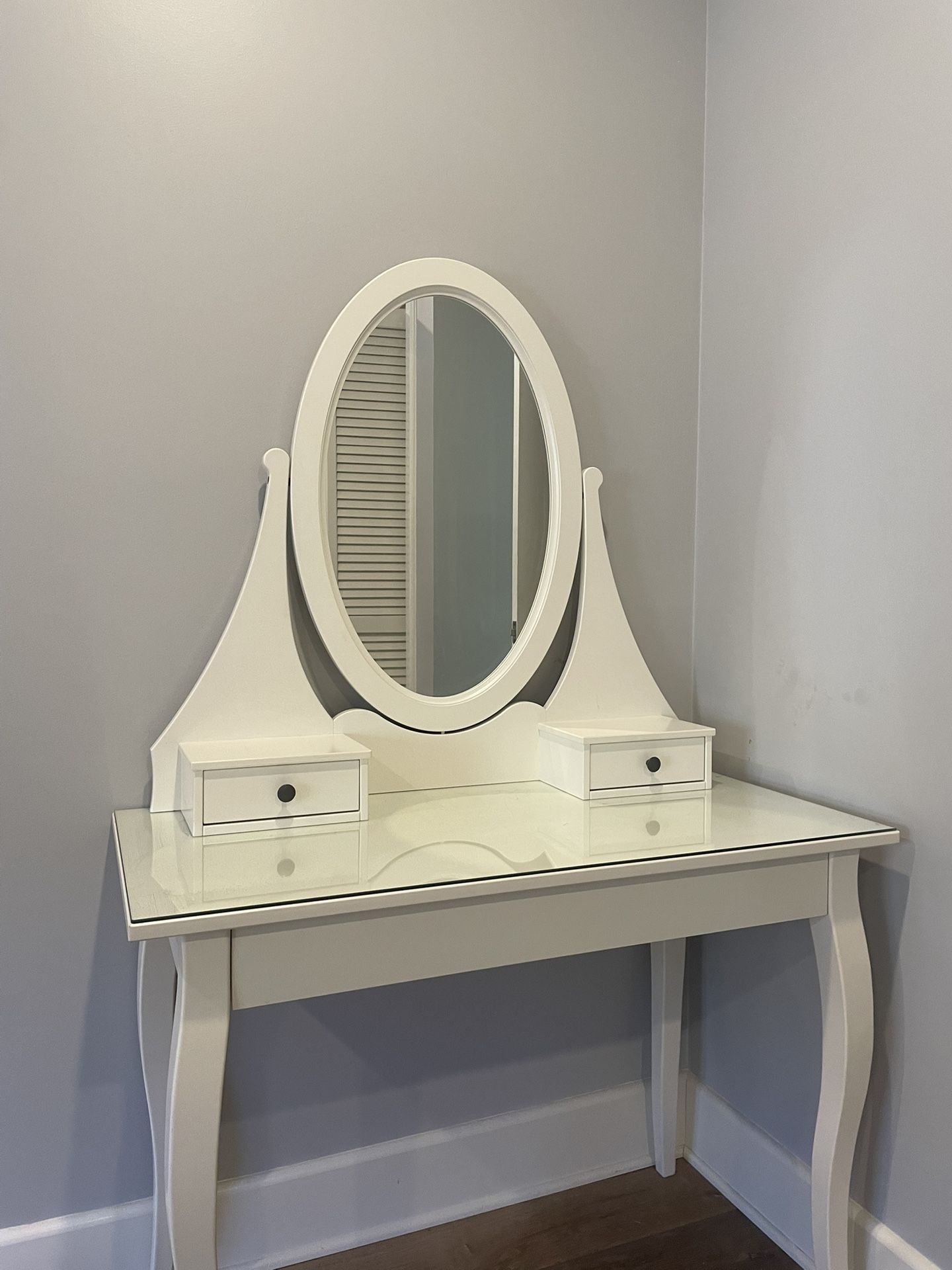 Dressing Table/Desk