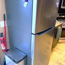 Amana Stainless Refrigerator with Top Freezer