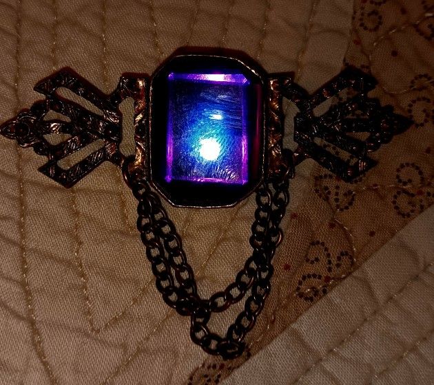 Vintage Costume Jewelry Brooch