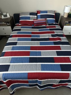 Cozy Queen Quilt Set