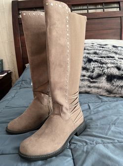 Tan Girl Boots Size 7