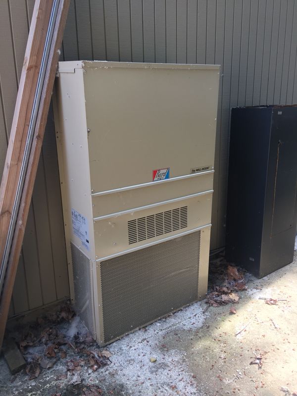 3 ton Bard air conditioning unit w/ electric heat for Sale in Covington