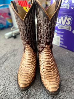 Cowboy boots- Cody James - Genuine Python cowboy boots 8D