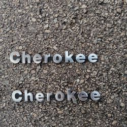 Jeep Cherokee Emblem 