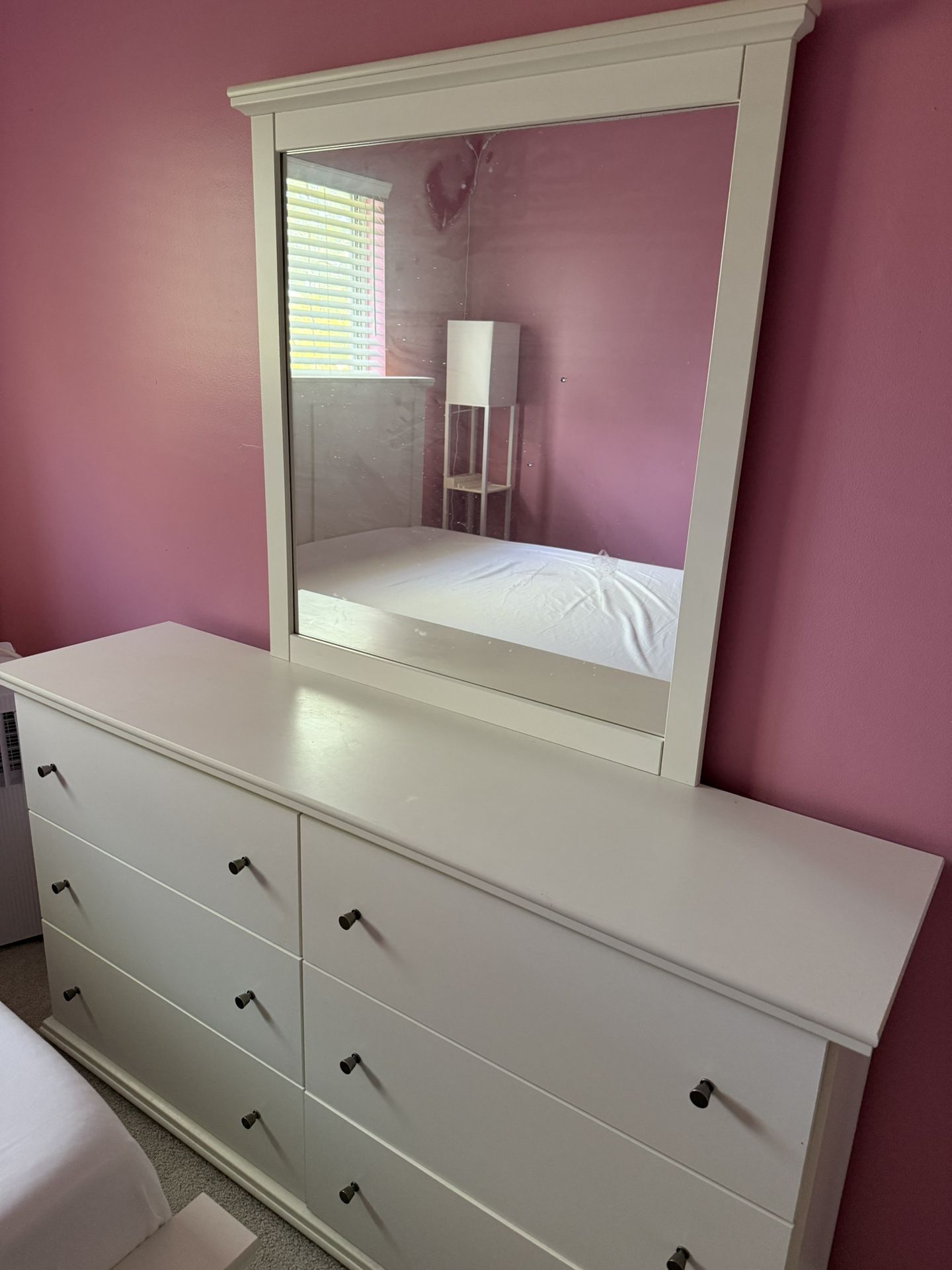 White Dresser With Mirror And Full Size Bed Frame