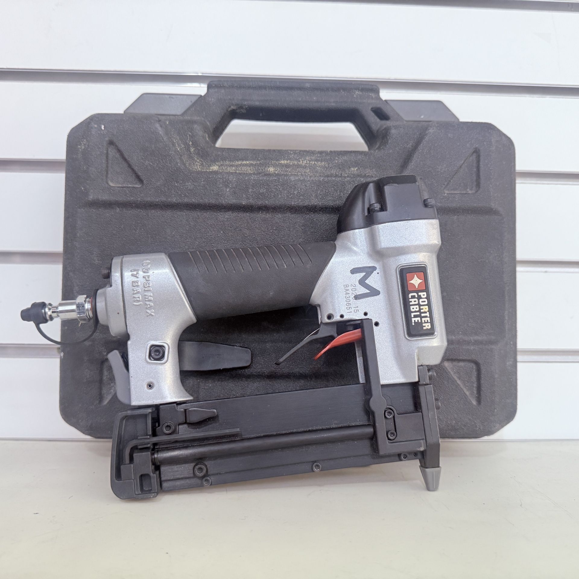 Porter Cable Pin Nailer, Model: PIN138