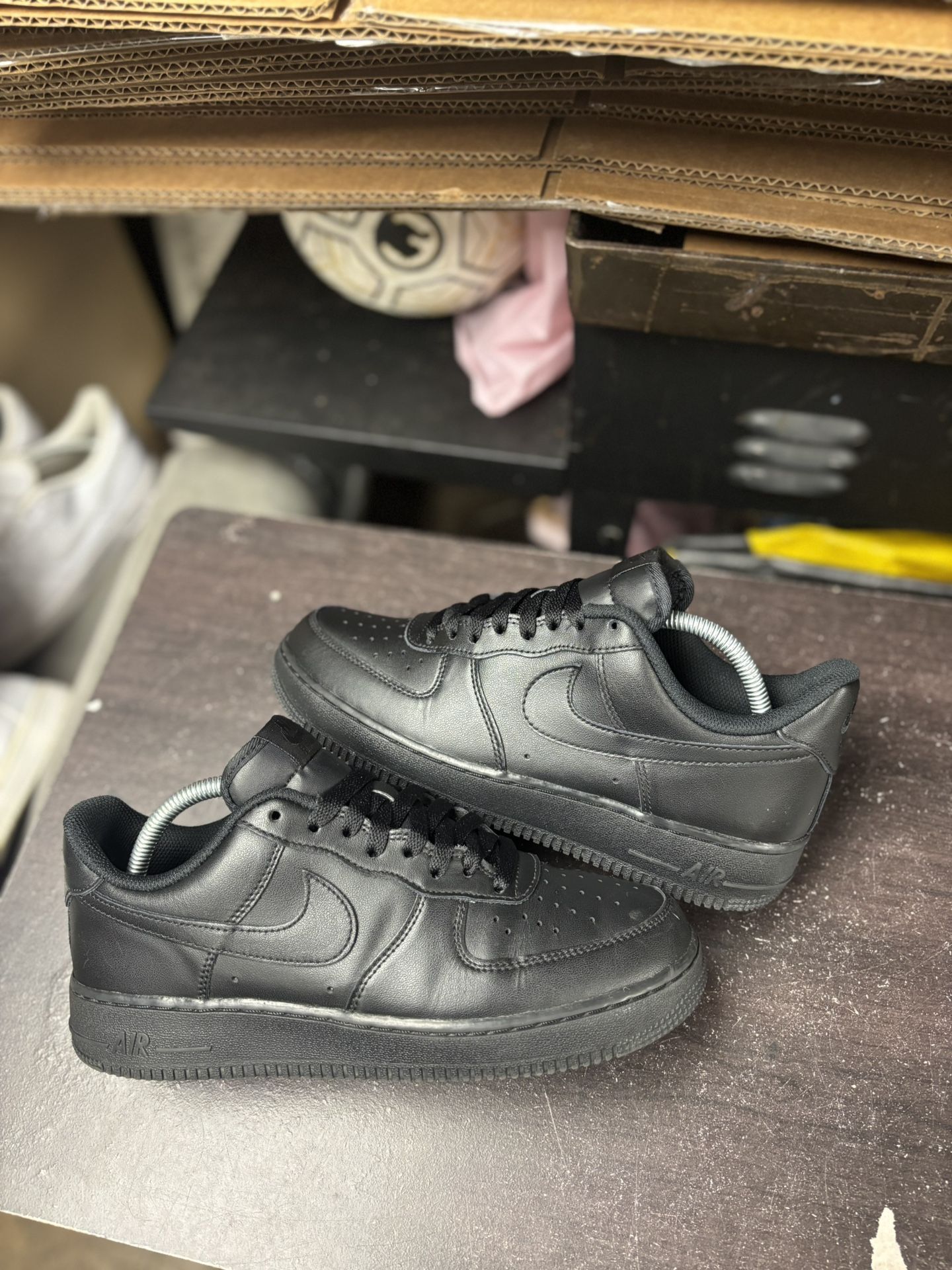 Air Jordan 1 Low Triple Black 