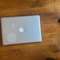 Apple MacBook Pro 13-inch Mid 2 Laptop, 2.5GHz, 4GB- Microsoft 365, Adobe Photoshop, Logic Pro