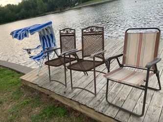 Assorted lawn chairs