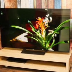 Sony XBR - X900E 4k TV Great For Gaming And Movies 