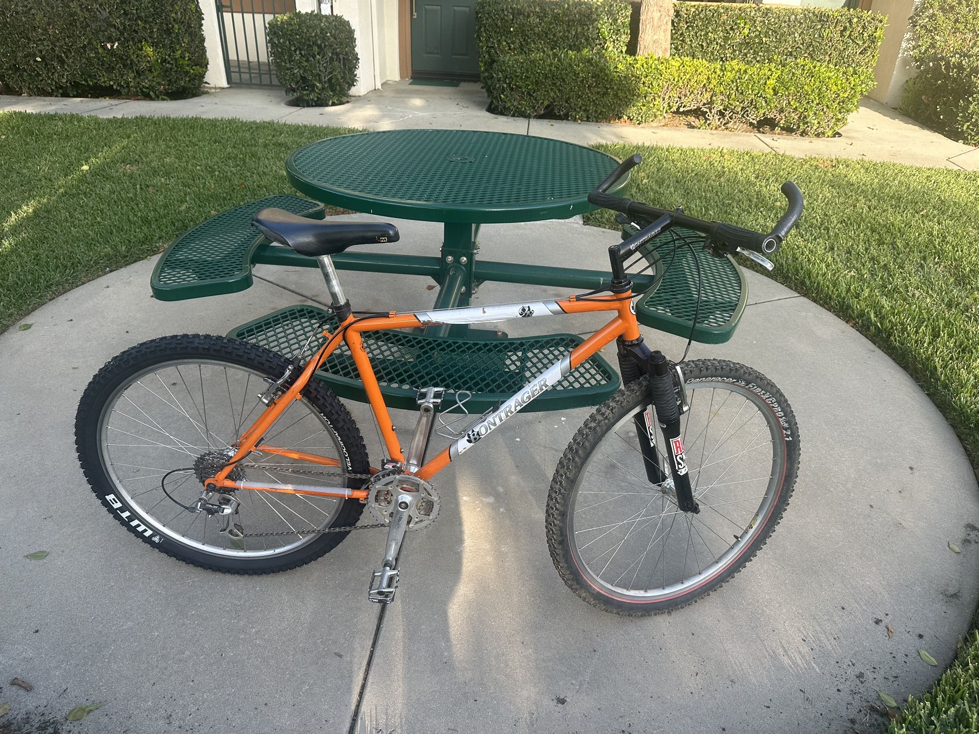 Bontrager Race Lite 17”