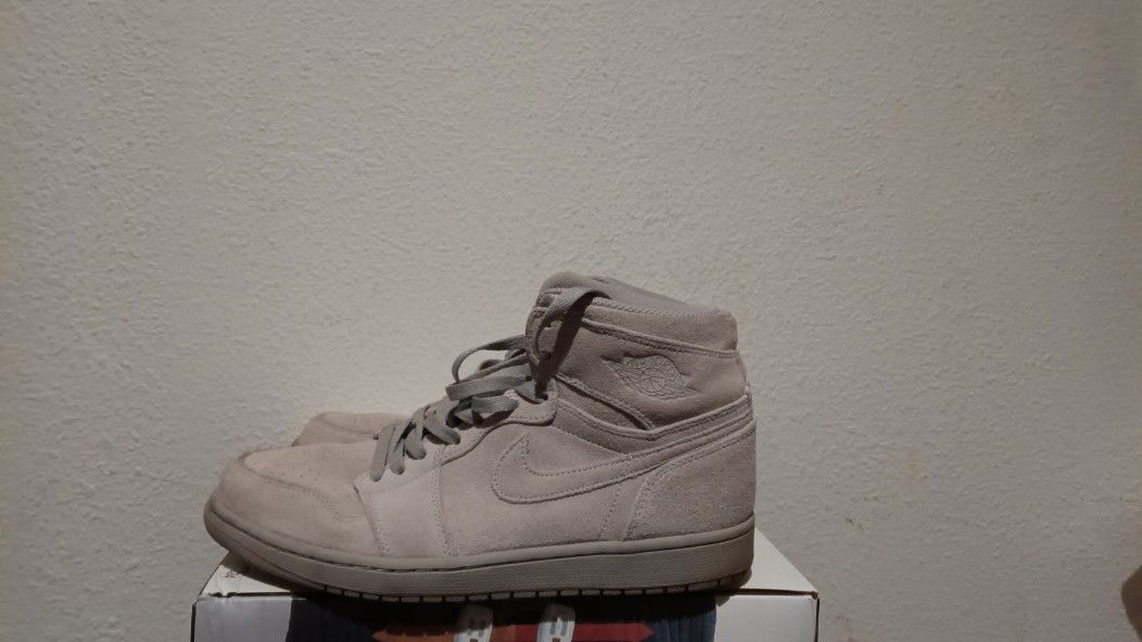 Jordan 1 Retro High Gray