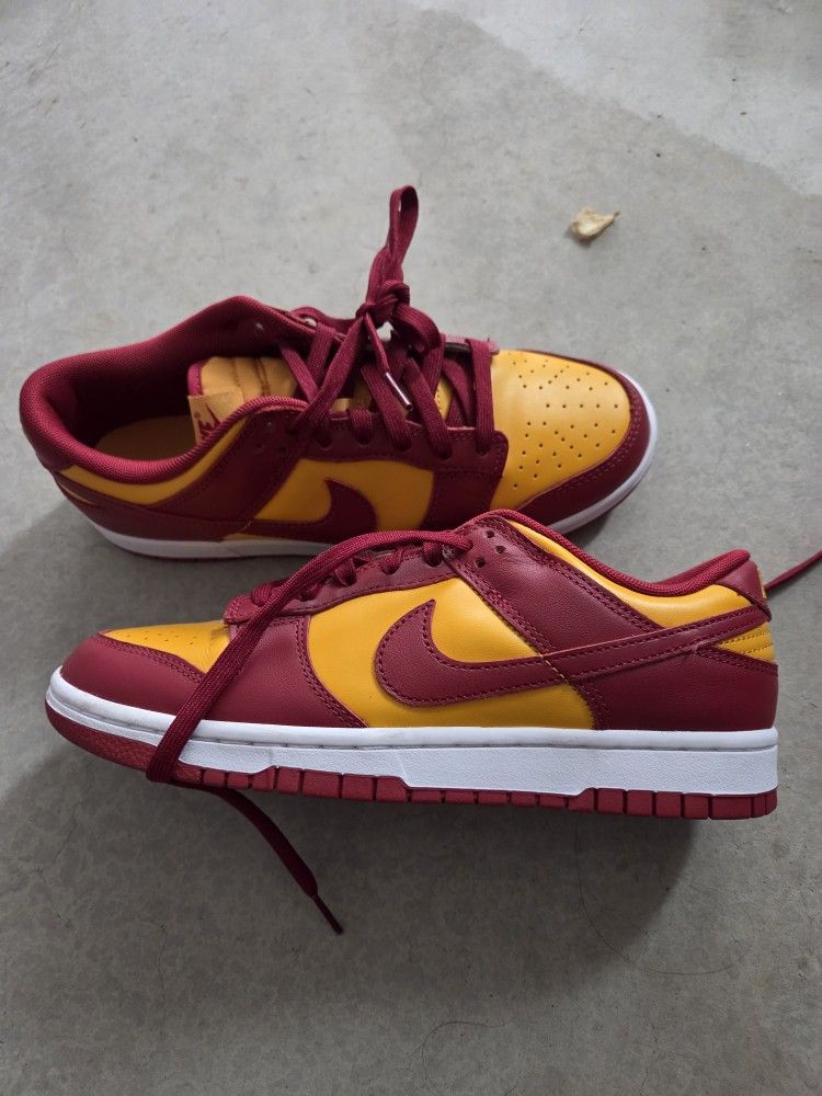 Nikes Dunks (USC Colors)