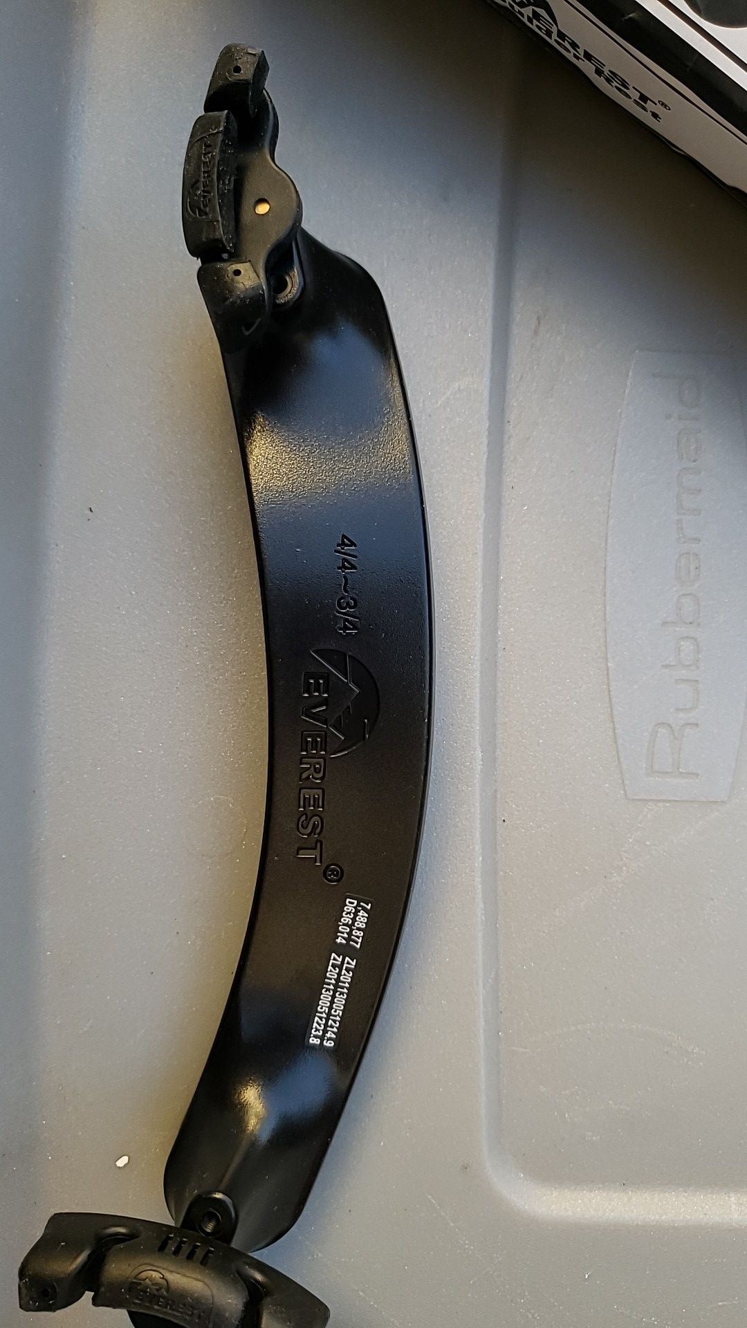 2 Violin shoulder rests