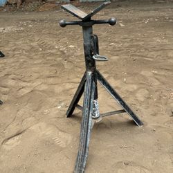Pipe Stand