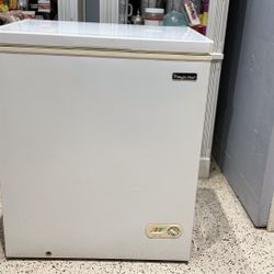 Magic Chef Chest Freezer 5 cu ft – Moving Sale 