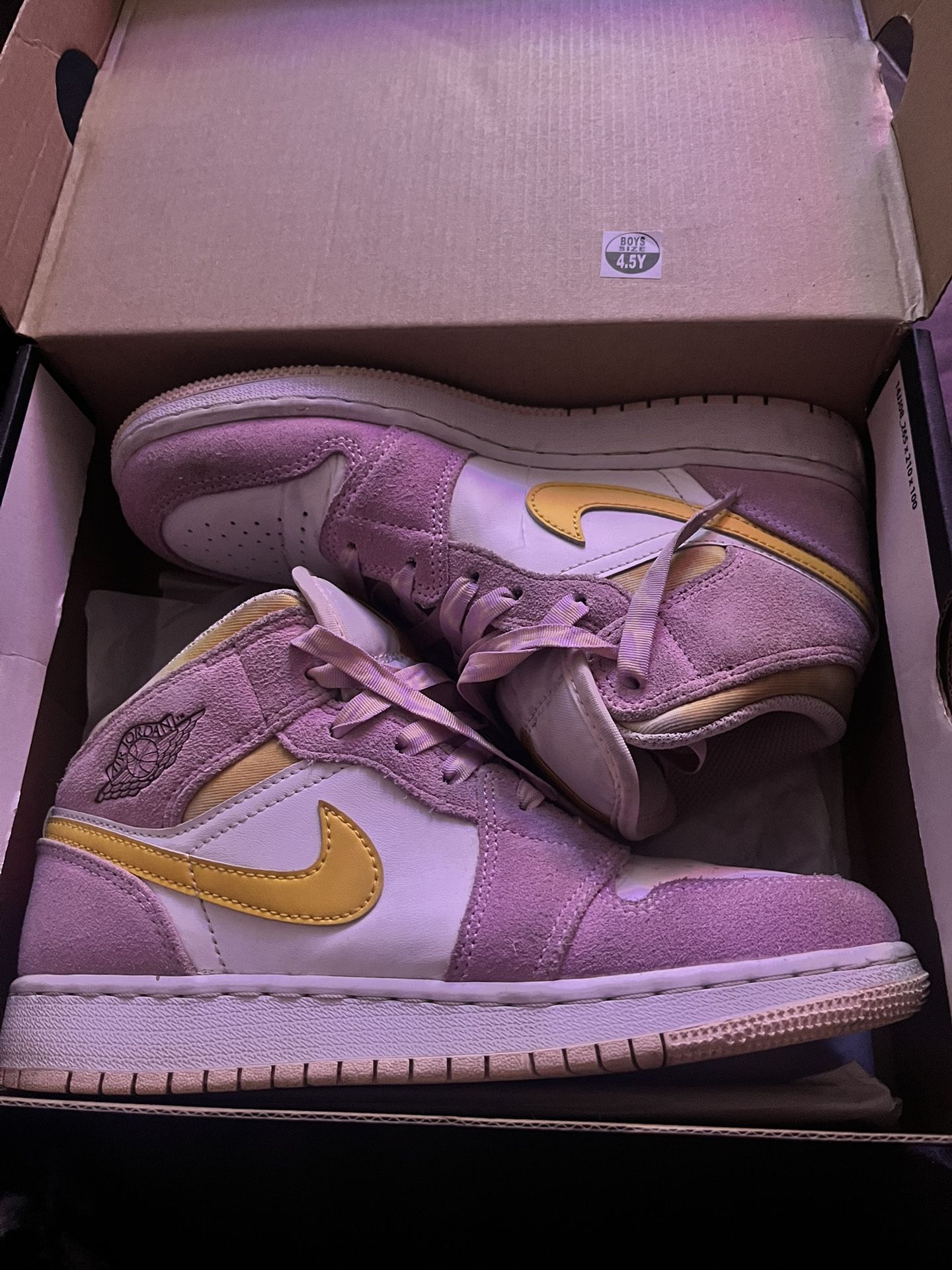 Pink Jordans 1s