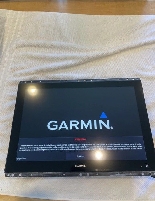 Garmin GPS MAP Full HD
Touchscreen Display