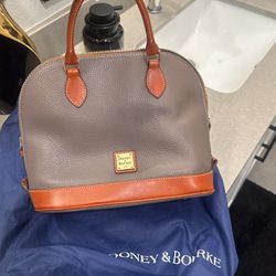 Dooney & Bourke purse 